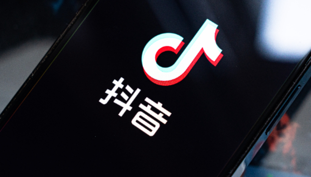 AIGC广告乱象;平台治理;AI博弈;广告监管;虚假广告;内容审核;算法治理;SEO关键词;广告合规;智能审核