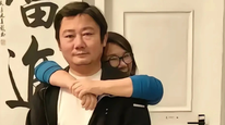张雪称已把自己母亲拉黑，“鄙视所有想以我妈为流量入口的机构或者人”