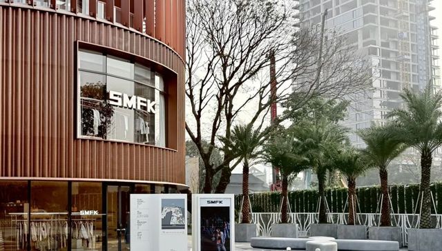 把潮牌当奢侈品做，SMFK成线下商场“香饽饽”｜新国货精品时代②