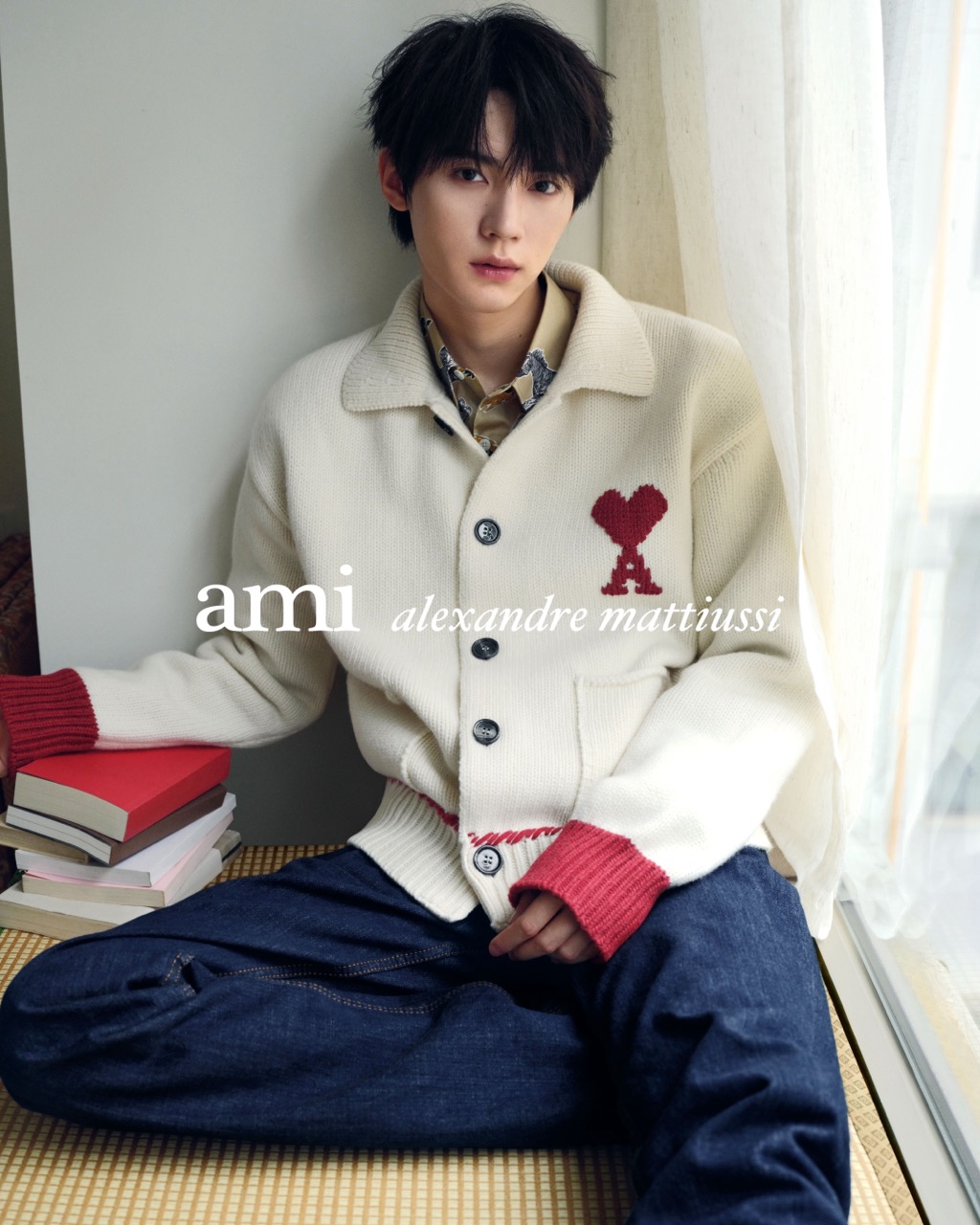 AMI Paris马年意象下的温和表达,LOEWE以马为引点亮新岁的勇气与想象|是日美好事物|界面新闻 · 时尚