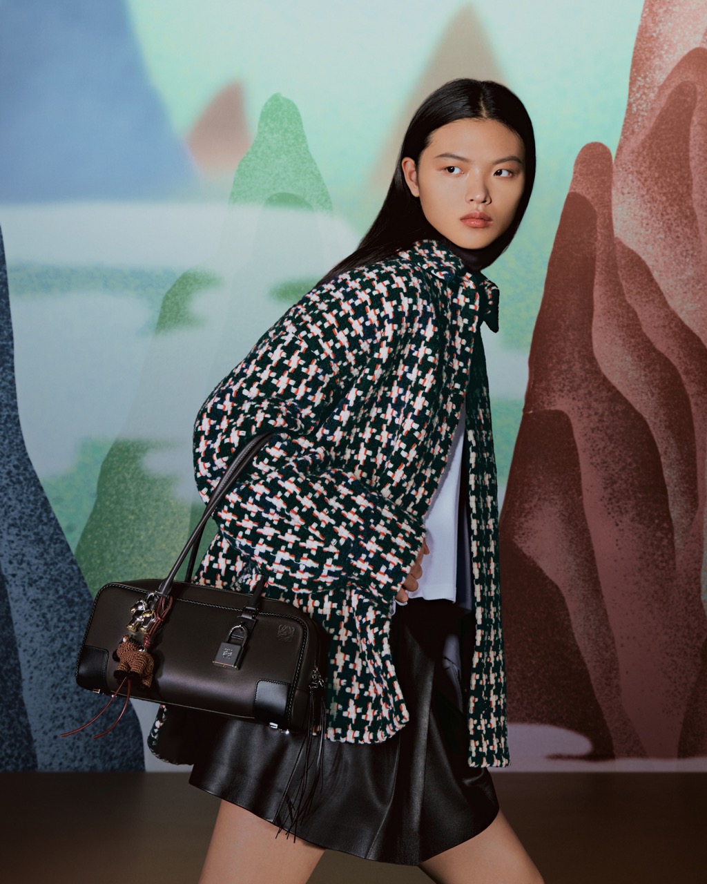 AMI Paris马年意象下的温和表达,LOEWE以马为引点亮新岁的勇气与想象|是日美好事物|界面新闻 · 时尚