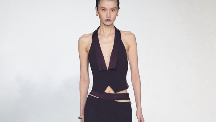 在材料重组中，设计语言被重新书写｜上海时装周