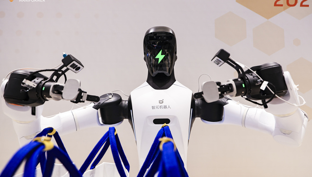 上海;家具身智能;卖铲人;商业化