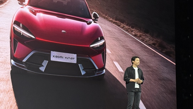 雷军;YU7;Model Y;八败两胜;逼近特斯拉
