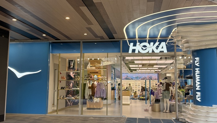 跑步业务;HOKA;消费者衣橱