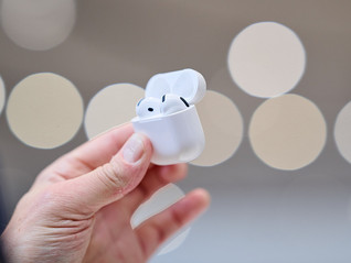 iPhone集体涨价AirPods 5反向降价，首次跌破千元