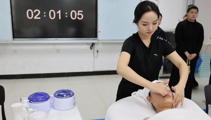 新时代的美容师得能“管理”皮肤|新技傍身