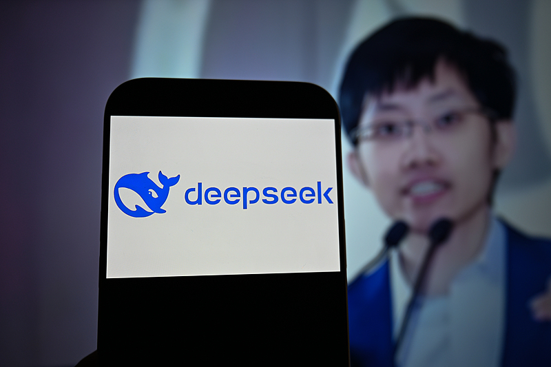 DeepSeek扩招画风突变，150个岗位全部非AI研究方向