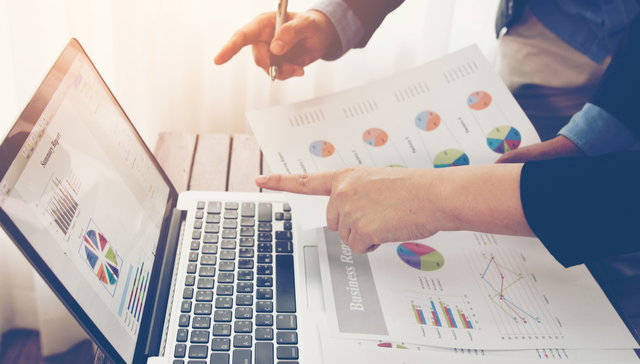 短期公共卫生事件冲击加剧，但不改明年复苏趋势