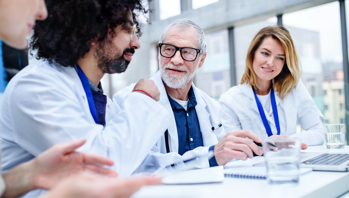 友邦智选康惠医疗险，为慢病患者提供暖心服务