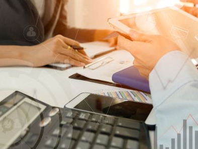 新世界,业绩预亏,销售收入