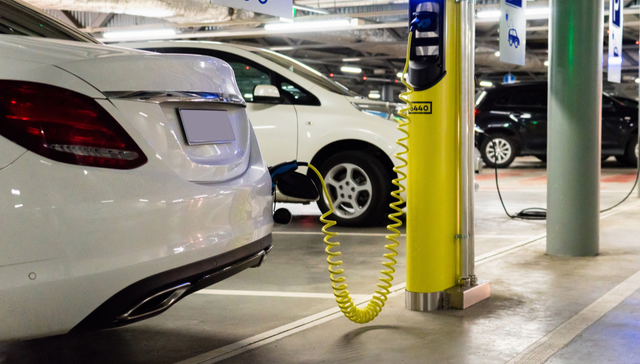 比亚迪,新能源车ETF（515030）,智能车ETF（159888）