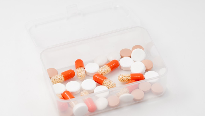 瑞联新材,战略合作,创新药