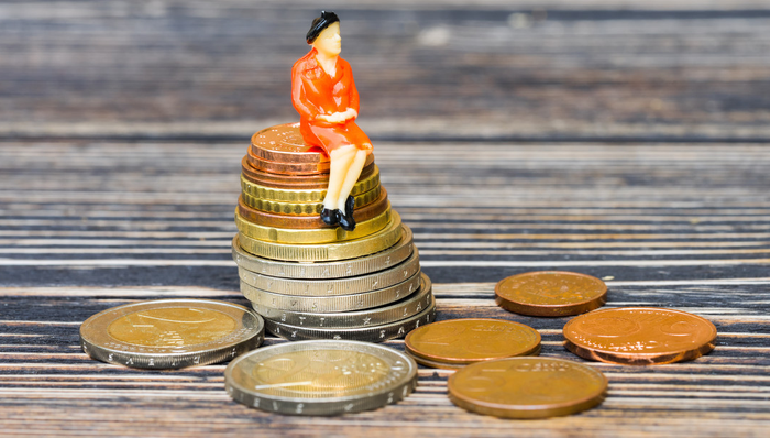 300599,雄塑科技,副总经理