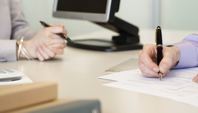 持续改善服务体验，友邦保险帮助客户抵御健康风险