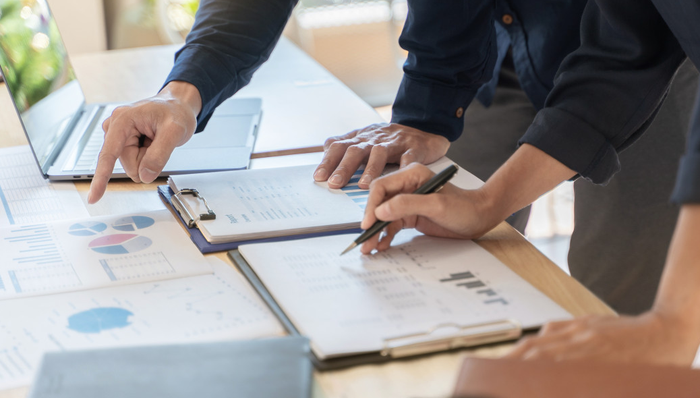 掌趣科技、财富趋势20CM涨停，中证1000指数ETF（159633）盘中成交额超4亿元