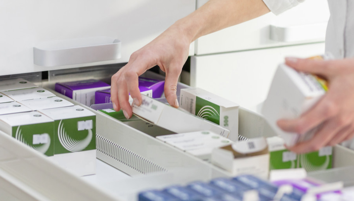 强劲反弹！康恩贝大涨5%，中药ETF（560080）涨超1.5%！医药里的“中特估”空间几何？