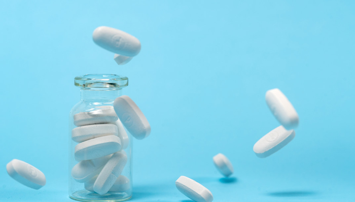 【午盘快报】港股快速拉升，心通医疗-B领涨超10%，港股通医药ETF（513200）午盘上涨2.72%