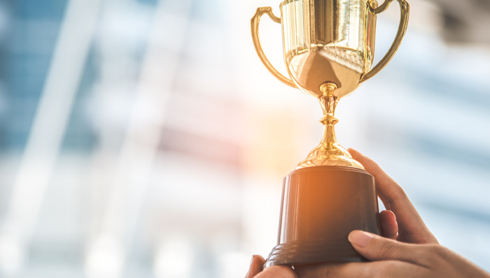 “债”添星光！永赢迅利短债实力摘下【三年持续回报普通债券型明星基金奖】