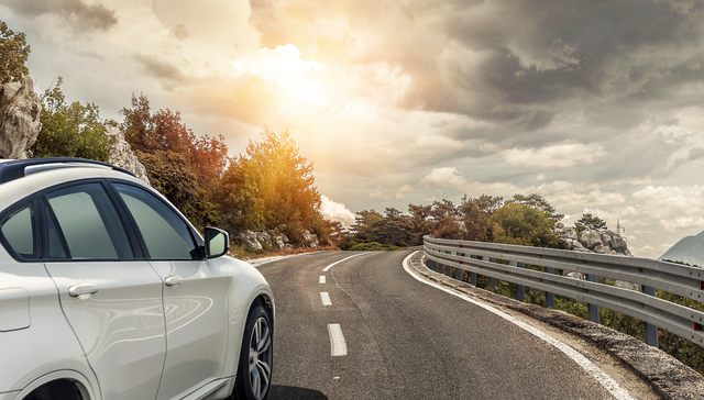 “汽车节”政策支持加码，新能源能否止跌反弹？板块估值跌至3年极低位，新能源汽车ETF开启吸金模式