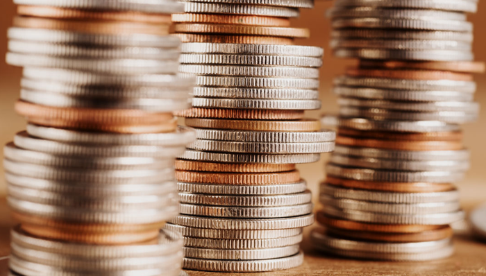 有色集体回调，山东黄金跌超1%，有色50ETF（159652）溢价高企，连续3日猛烈增仓！机构：全年金价中枢上移！