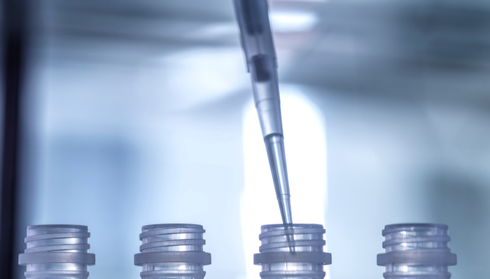 全球免疫药物巨头再生元制药暴跌8%，创近3年最大单日跌幅！纳指生物科技ETF（513290）深V反转！什么情况？