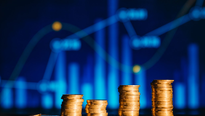 有色狂飙，华峰铝业涨停！有色50ETF（159652）连续6日吸金7000万！机构：加息末端，金属周期有望复苏！