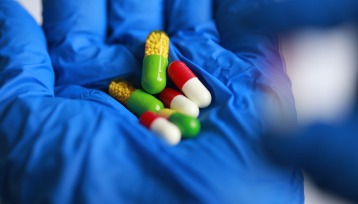 创新药政策框架日趋成熟，关注创新药ETF（159992）估值修复机会，华东医药领涨、东诚药业、美迪西涨幅靠前