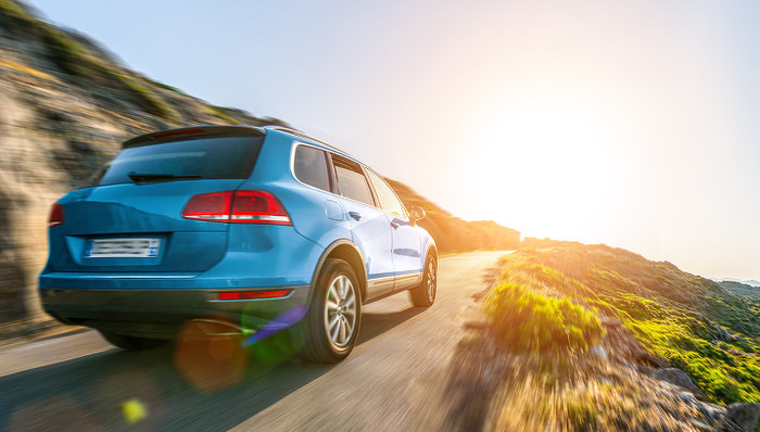 比亚迪或投资10亿美元印度建厂？新能源汽车底部抬升，20日线温和转向，行情能否持续？