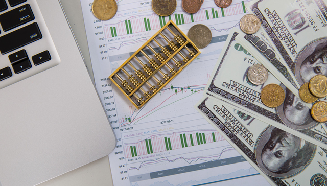 AI概念爆发，微软AI+办公软件定价超预期，飙涨4%创历史新高！纳指100ETF（159660）跳空高开涨逾1%溢价高企，强势7连涨！