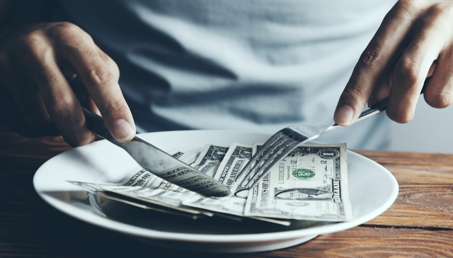 FOMC本周预计再度加息，纳指100即将特殊调权！纳指100ETF（159660）微跌，上周连续5日吸金合计达7669万元！