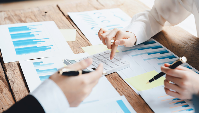 医药板块受反腐影响大幅波动，医药ETF（159929）基金经理过蓓蓓火线发声！