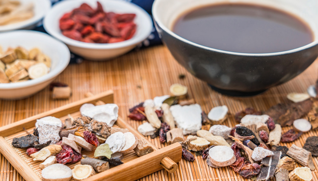 ETF日报|中药板块领涨市场，中证中药指数强势收涨2.07%，中医药ETF(561510)收涨超2%