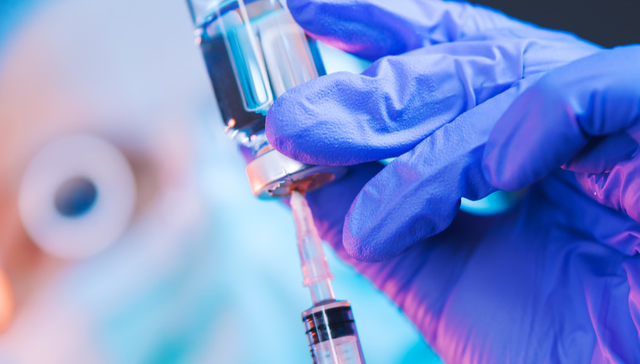 高管增持、机构增仓美股医药！纳指生物科技ETF（513290）溢价走阔，连续5日吸金2200万！资金悄悄抢筹？