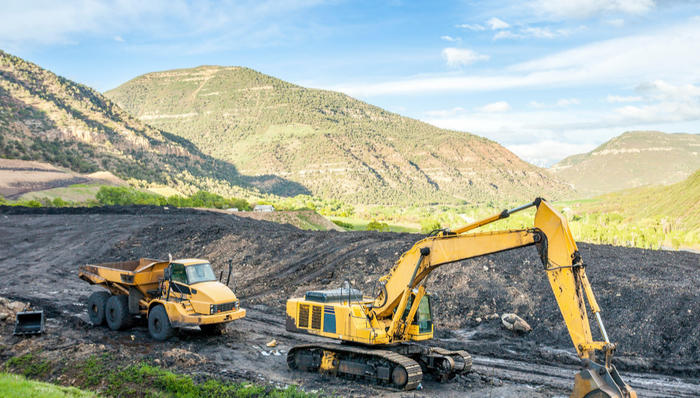 市值超5600亿，煤炭巨头中国神华盘中一度涨超3%，煤炭逆市大涨！能源ETF(159930)高开高走放量涨近2%，22只成份股中“含煤量”高达60%！