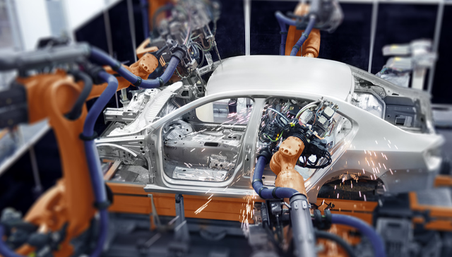 拓普集团业绩超预期，智能车掀起涨停潮！智能车ETF基金(159795)大涨3.67%！机构：回调已充分，坚定拥抱AI智能化