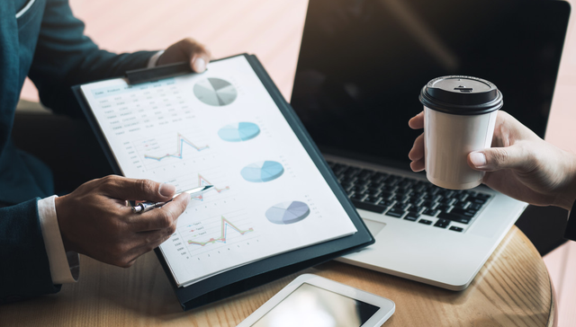 恒生科技指数ETF(513180)溢价超1.5%！