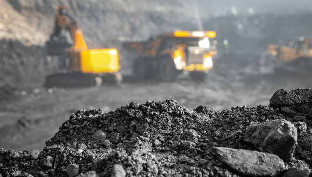 国际油价强势不改，A股能源板块逆市上涨！能源ETF(159930)放量再涨0.72%强势五连阳，续创5月中旬以来新高！