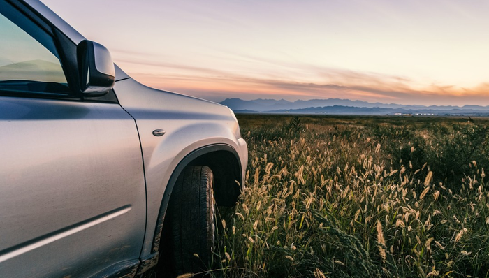 8月新能源车市场企稳走高，融捷股份涨停带动行情，新能源车ETF基金(516660)上涨1.32%