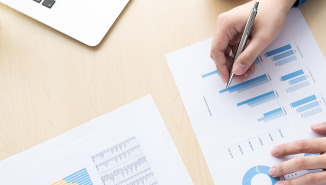 中证2000指数ETF(159532)：上周正式上市，早盘拉升涨超1%，工业企业盈利或加快恢复