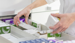 连续6日资金净流入，纳指生物科技ETF(513290)前一日份额及成交额均创近一年新高