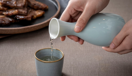 茅臺(tái)擬派發(fā)紅利240億元，食品飲料ETF(515170)漲超1%