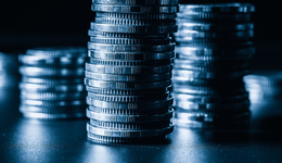 黃金近期突破每盎司2000美元的關(guān)口，下一波上漲正在獲得動力，黃金ETF基金(159937)飄紅