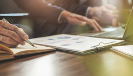 股价三日跌幅超25%，思美传媒(002712)任性回复遭立案