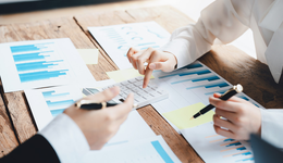 持續(xù)放量超4倍，消費(fèi)電子ETF(159732)獲資金凈加倉(cāng)達(dá)4.66億元，早盤走低