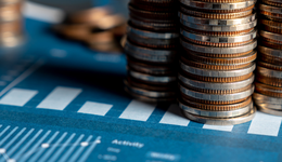 養(yǎng)殖ETF(516760)強(qiáng)勢漲超3%，機(jī)構(gòu)：產(chǎn)能去化加速，估值相對低位，重視豬板塊“前瞻性”機(jī)會