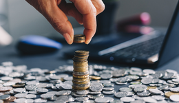 截至14:17，現(xiàn)代農(nóng)業(yè)指數(shù)今日大漲近3%，關(guān)注育種產(chǎn)業(yè)化，現(xiàn)代農(nóng)業(yè)ETF(562900)一鍵打包農(nóng)林牧漁產(chǎn)業(yè)龍頭