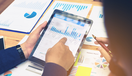 毕马威预测半导体市场将在2024年反弹，科创板50ETF(588080)有望受益于半导体周期复苏