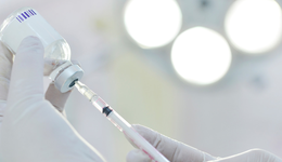 创新药ETF(159992)开盘活跃上行，医保谈判中创新药获政策倾斜支持