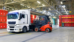 物流行業(yè)活躍上漲，物流ETF(516910)漲幅超1%，多只成分股漲停